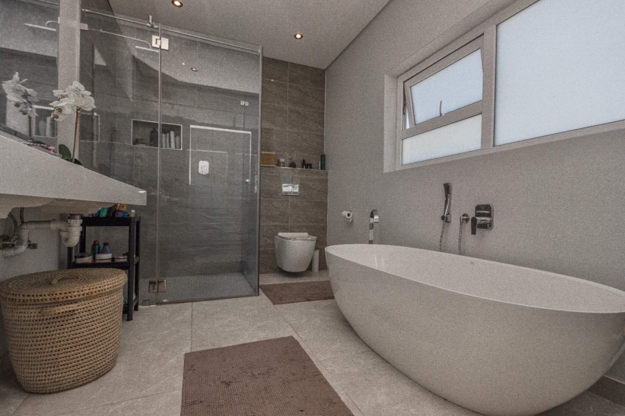 4 Bedroom Property for Sale in Sunset Beach Western Cape